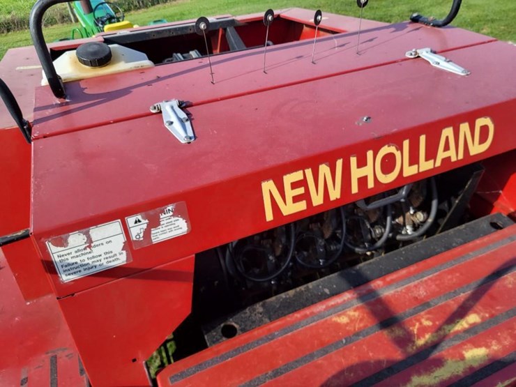 new-holland-590-image-52