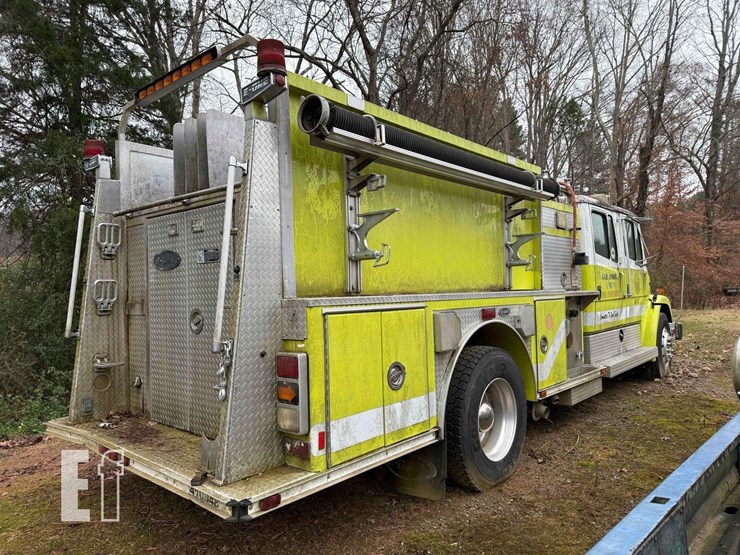 1995-freightliner-fl80-image-3