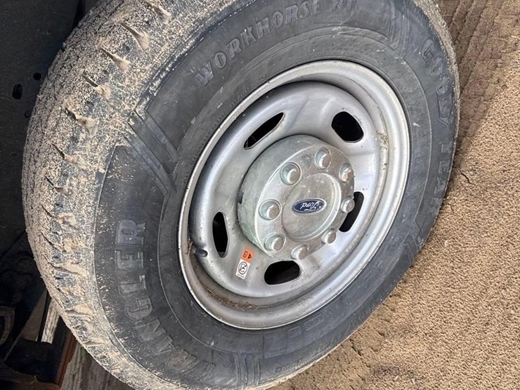 2012-ford-f350-xl-image-8