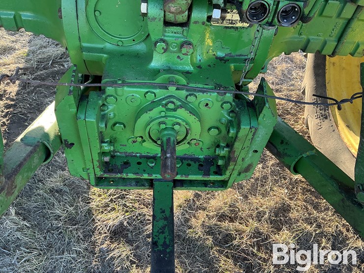 john-deere-3010-image-19