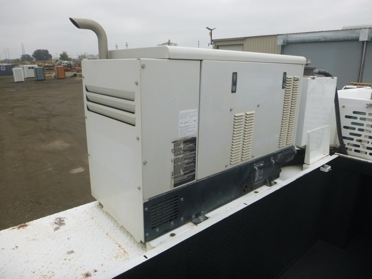 2013-international-durastar-4400-image-10