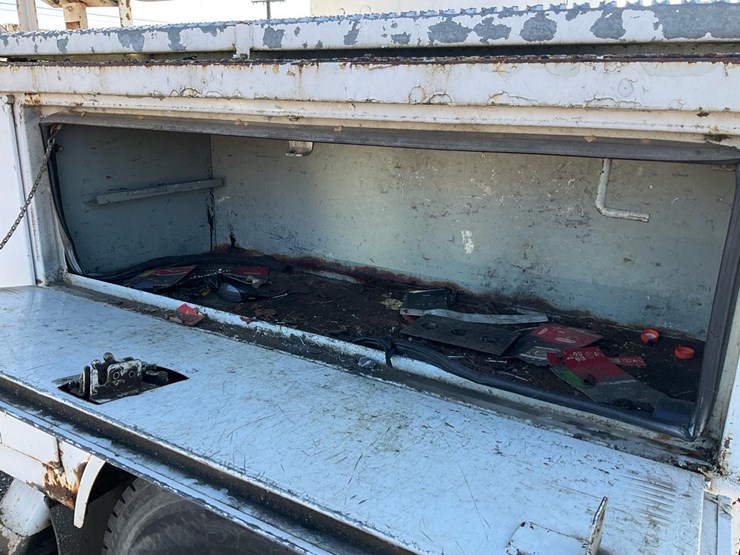 2001-international-4900-image-47