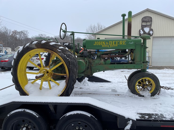 john-deere-b-image-4