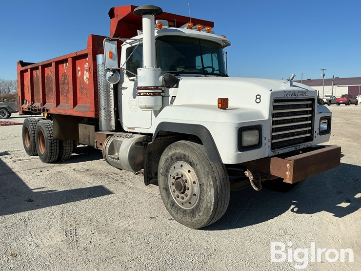 2000-mack-rd688s-image-3