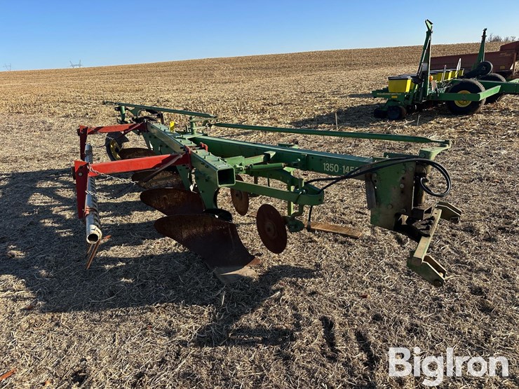 john-deere-1350-1450-image-1