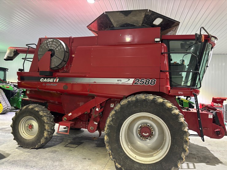 case-ih-2588-image-1