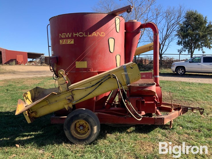 new-holland-357-image-4