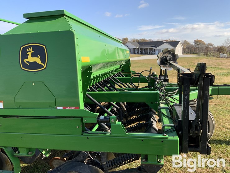 2006-john-deere-1590-image-16