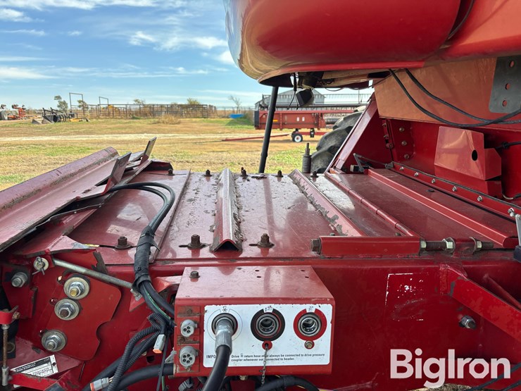case-ih-2588-image-17