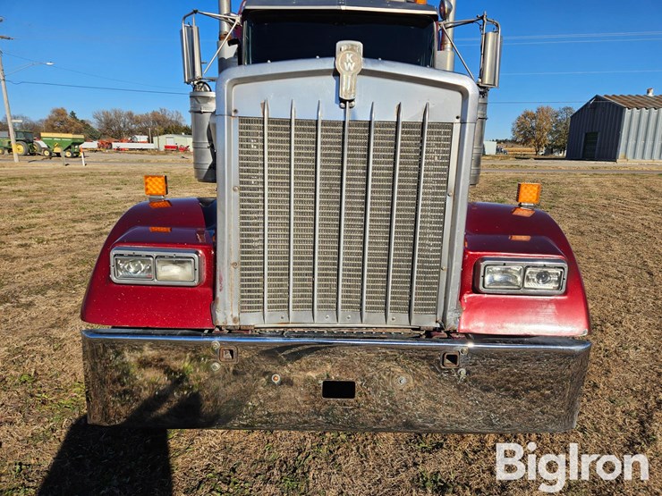 kenworth-w900l-image-13