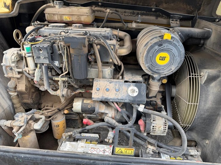 caterpillar-th350b-image-15