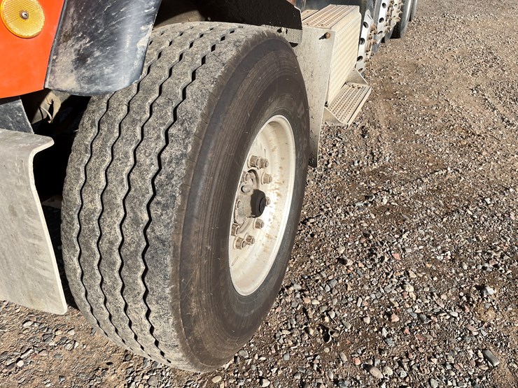 #1105-•-2005-international-5500i-6x4-dump-truck-(has-mn-title)-image-10