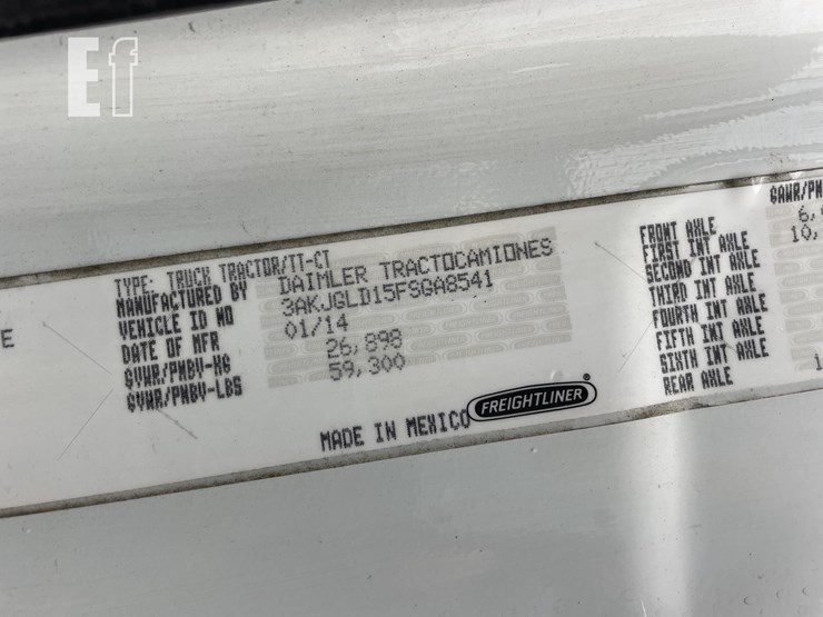2014-freightliner-cascadia-125-image-35