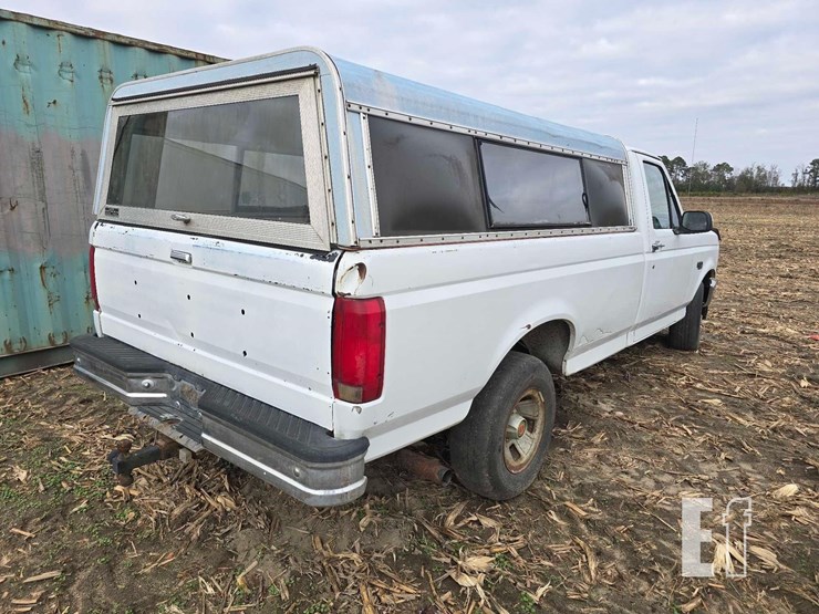 1994-ford-f150-xl-image-4