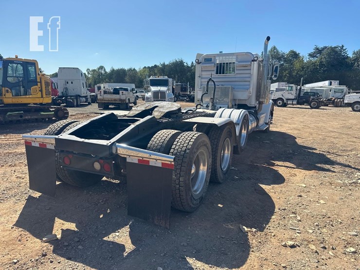 2012-peterbilt-367-image-7