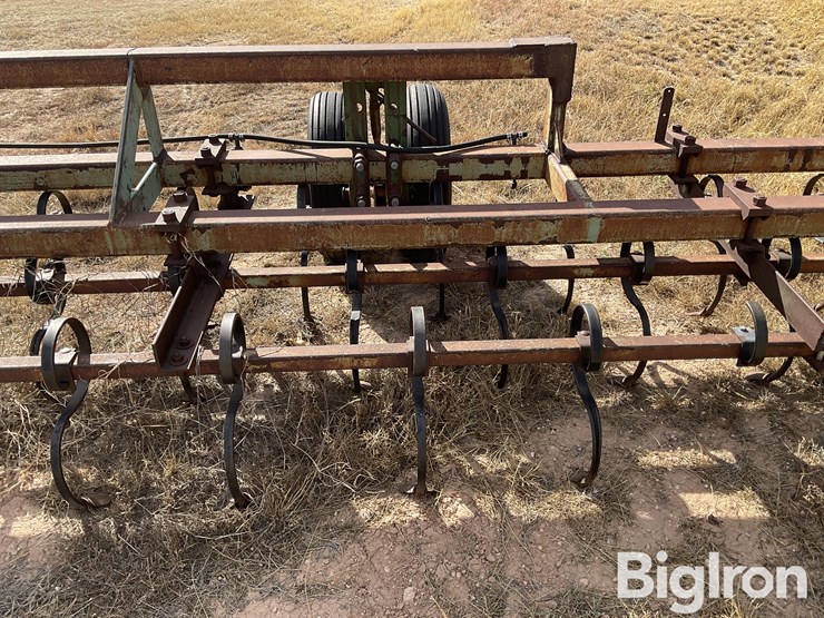 bigham-bros-3-pt-duckbill-winged-ripper-plow-image-18