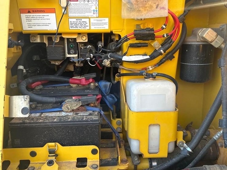 2019-komatsu-d51pxi-24-image-22