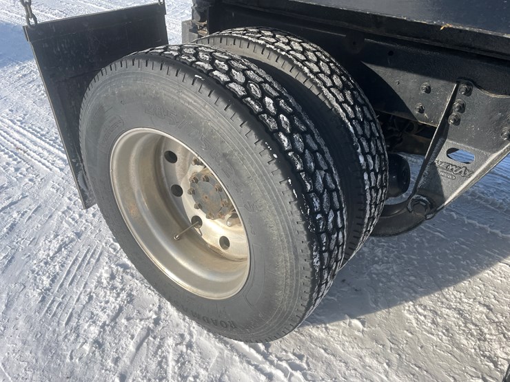 #1156-•-1987-mack-dump-truck-(has-mn-title)-image-13