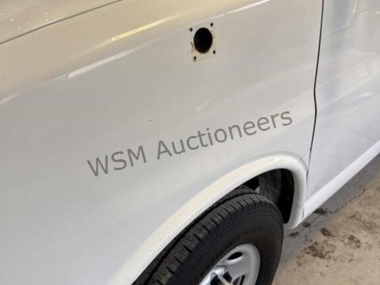 2014-chevrolet-express-2500-image-5