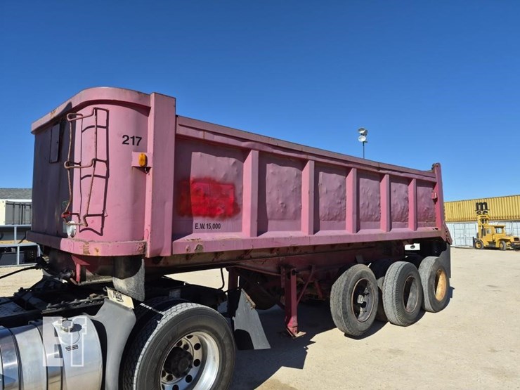 heil-trailer-image-1