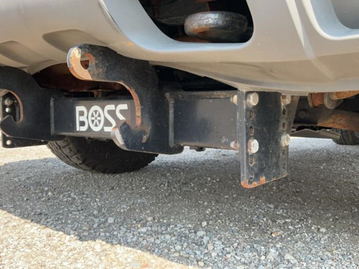 2005-chevrolet-silverado-2500hd-image-13