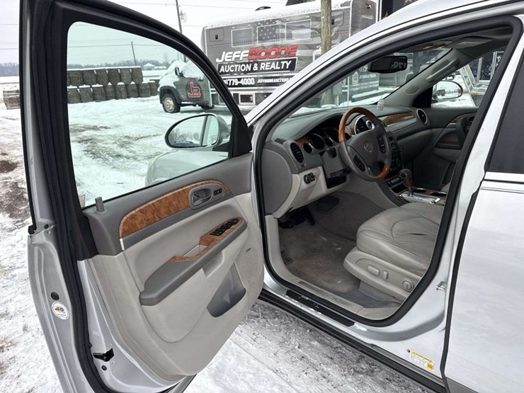 buick-enclave-image-11