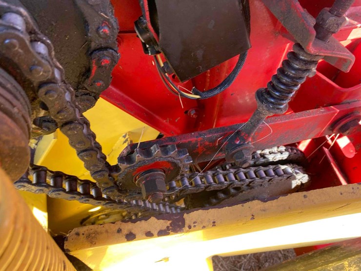 new-holland-644-image-25