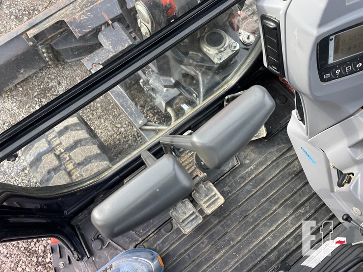 kubota-kx040-4-image-18