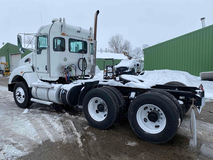 2016-kenworth-t400-image-4