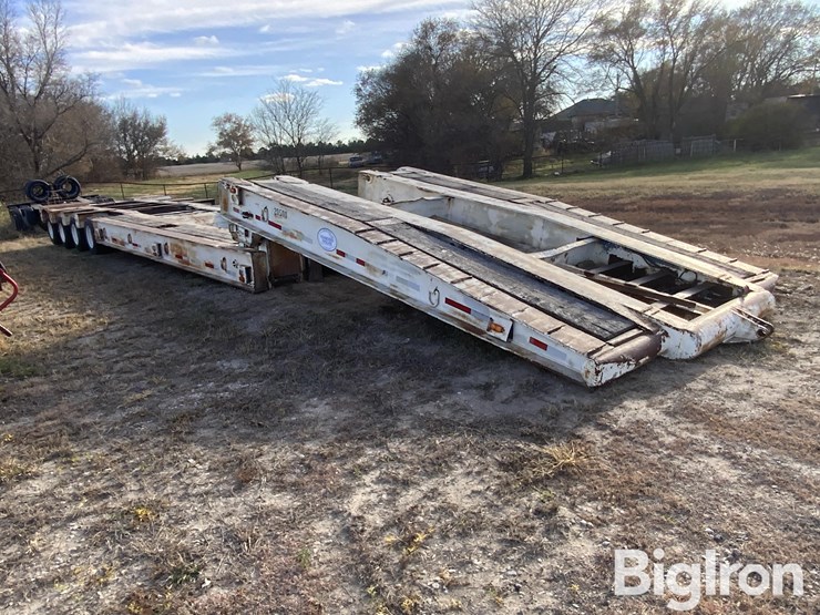 1976-holt-hlf-70-quad/a-folding-neck-trailer-image-3