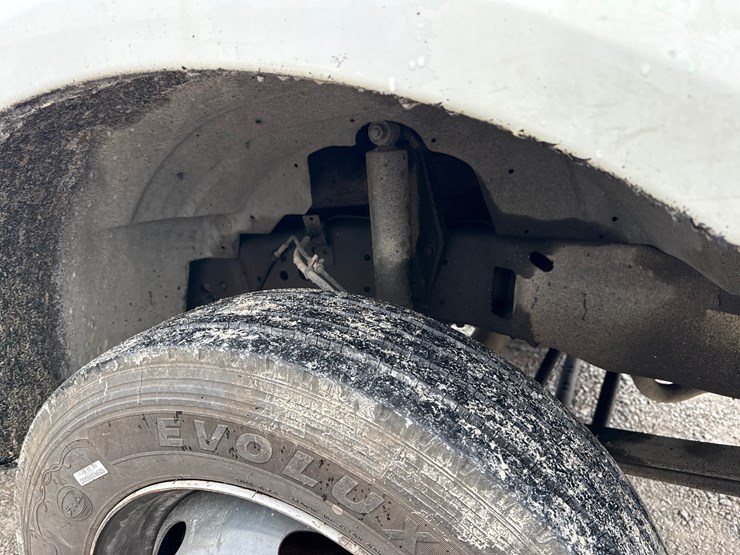 ford-f550-xl-image-12