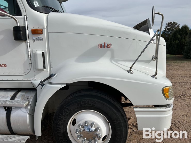 2003-international-9400-image-16