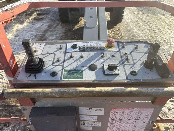 2017-skyjack-sj61t-image-13