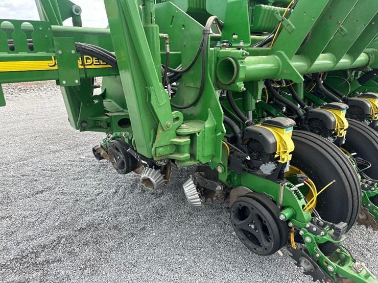 john-deere-1790-image-51