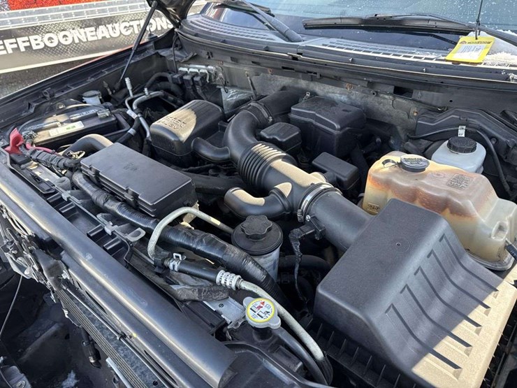 2010-ford-f150-xlt-image-25