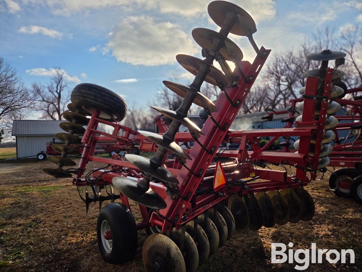 case-ih-3900-image-7