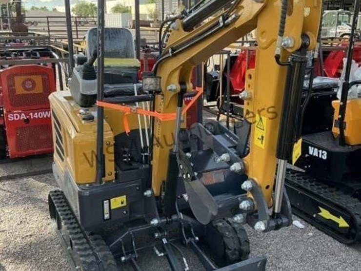 2025-cfg-mx20r-mini-excavator-image-1