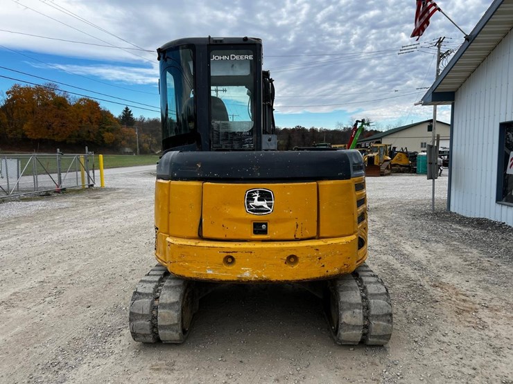 2010-john-deere-60d-image-4