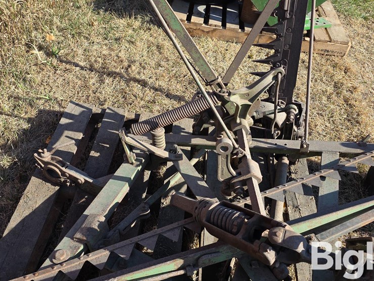 john-deere-7-image-13