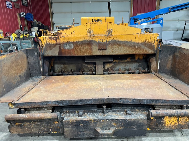 #7469-•-2002-l700-st-leeboy-asphalt-paver-image-10