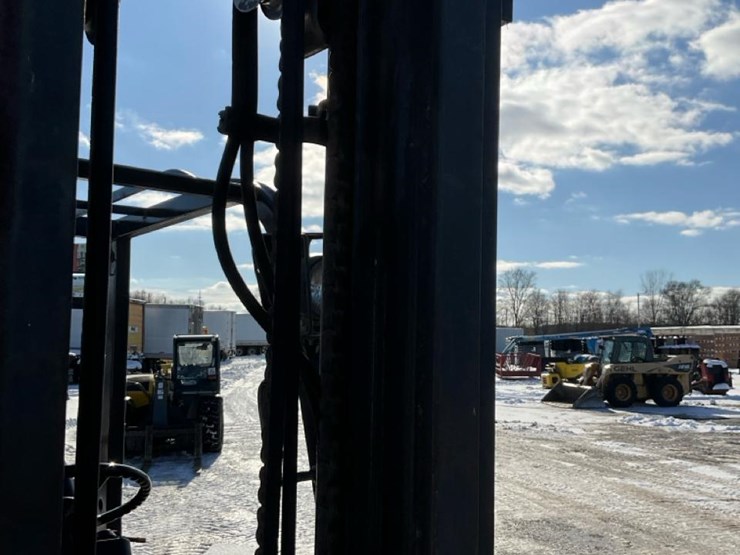 #1361-•-samsung-v-lift-forklift*-image-12