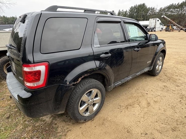 ford-escape-xlt-image-4