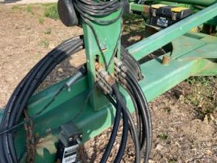 john-deere-2210-image-12