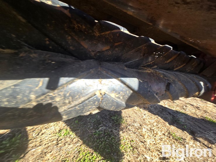 new-holland-1431-image-11