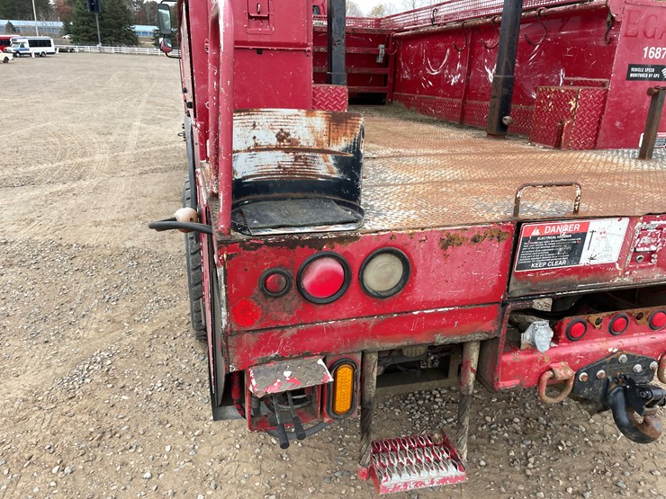 #1119-•-2009-freightliner-digger-derrick-(has-mn-title)-image-32