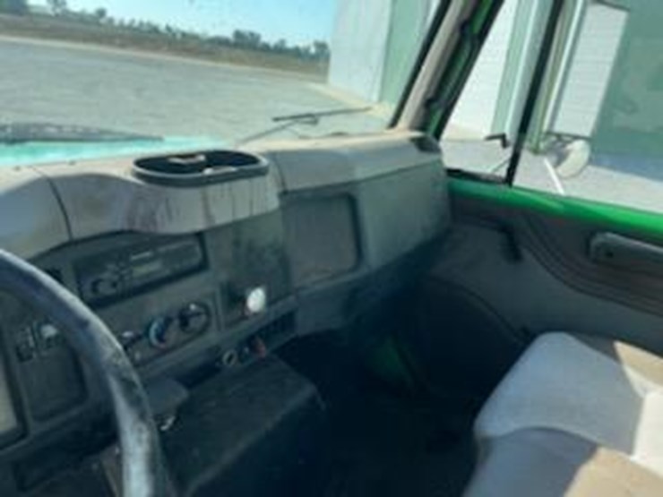 international-4700-image-12