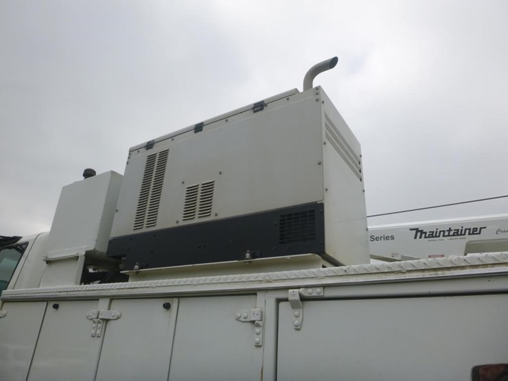 2013-international-durastar-4400-image-11