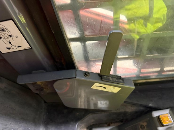 takeuchi-tl250-image-30