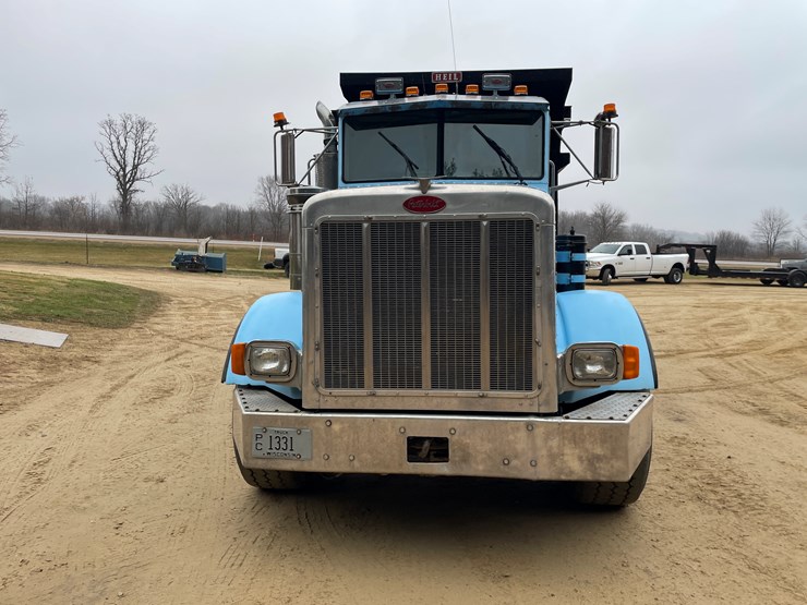 peterbilt-357-image-2