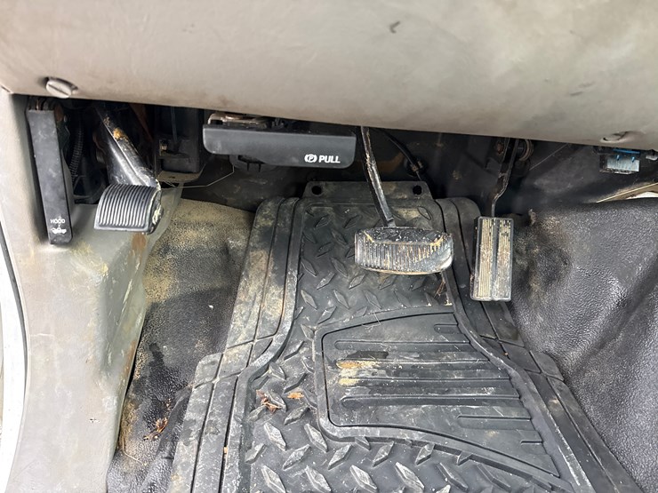 ford-f550-xl-image-24